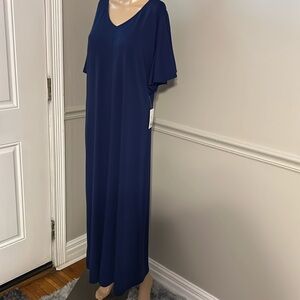 Long dress with split short sleeve